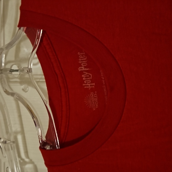 Red t shirt - Picture 2 of 2